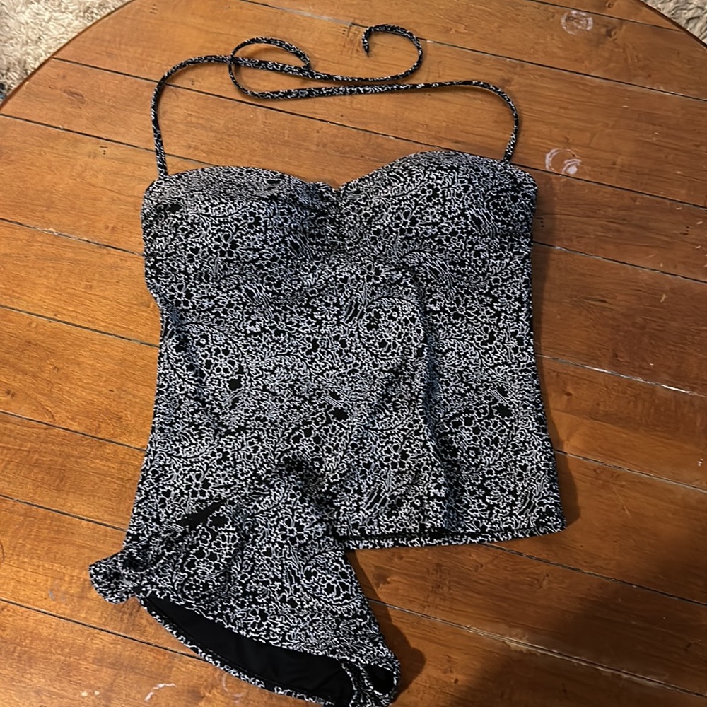 Bathing suit